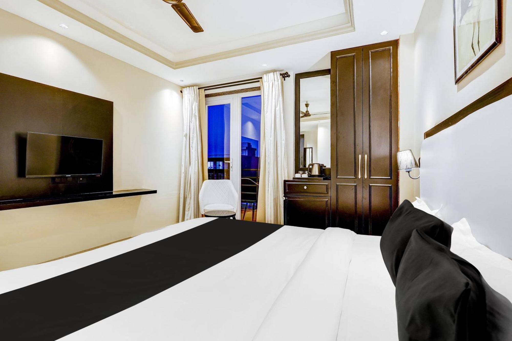 Hotel Super Townhouse Oak Udyog Vihar Gurgaon Zewnętrze zdjęcie
