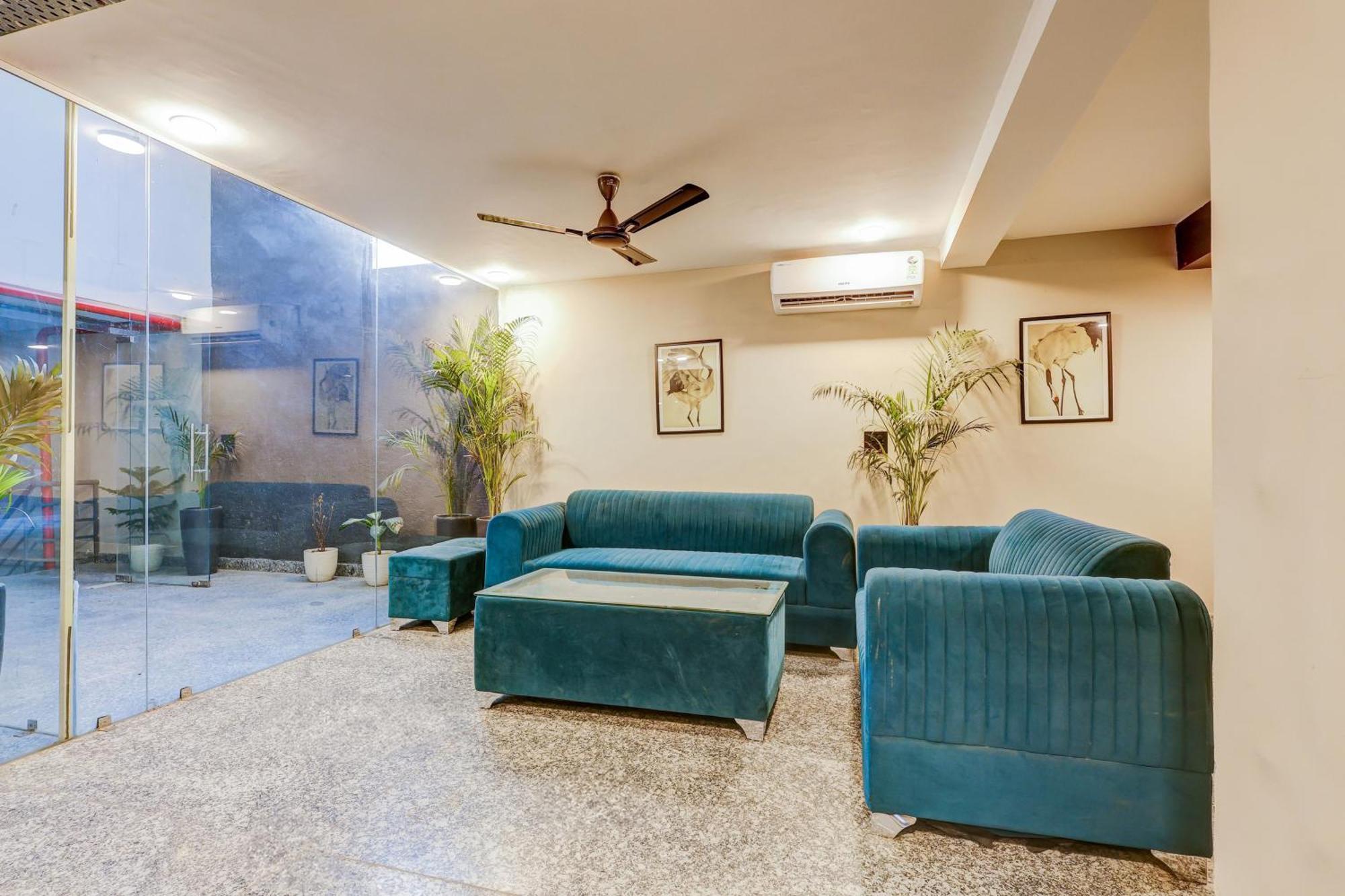 Hotel Super Townhouse Oak Udyog Vihar Gurgaon Zewnętrze zdjęcie